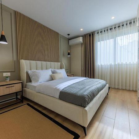 Syncron Centre Skyline Rooftop Tirana Apartments Bagian luar foto